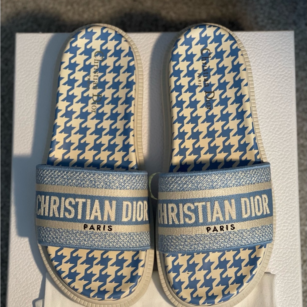 Dior Dway Slide - Picture 1 of 3